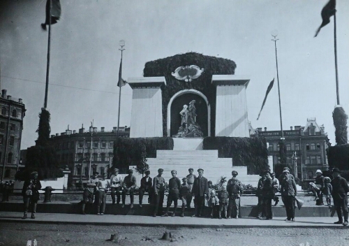 Behind Revolt Square, Petrograd [s.d.]